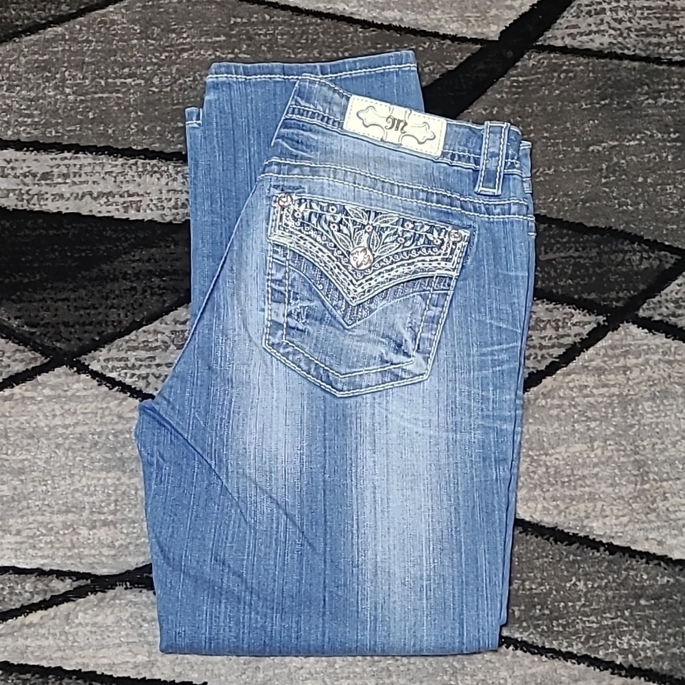 MISS ME SEQUINS EMBROIDERED MID-RISE EASY-FIT CROP DENIM JEAN